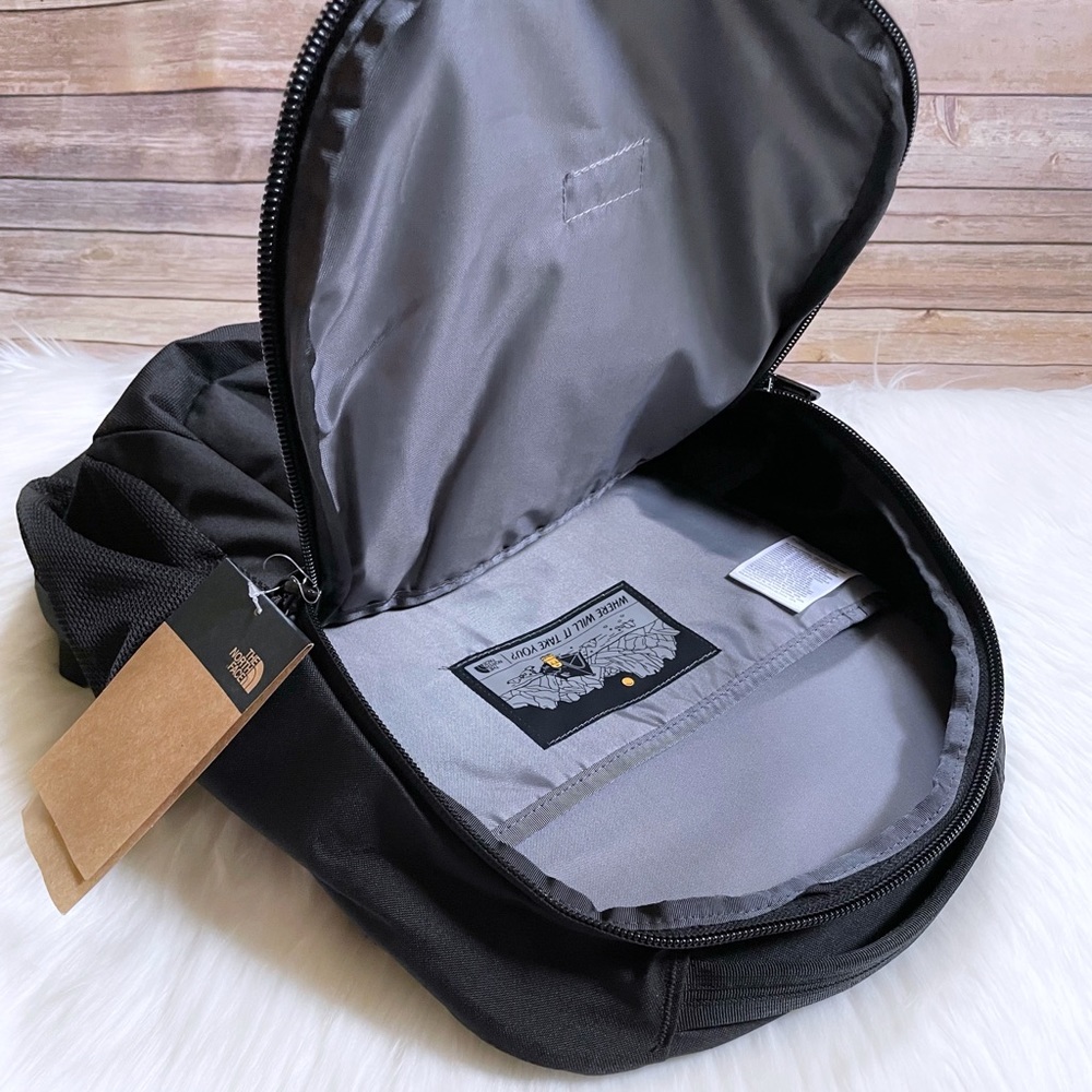 The North Face Unisex Jester 28 Liter Backpack In Black - Picture 5 of 6